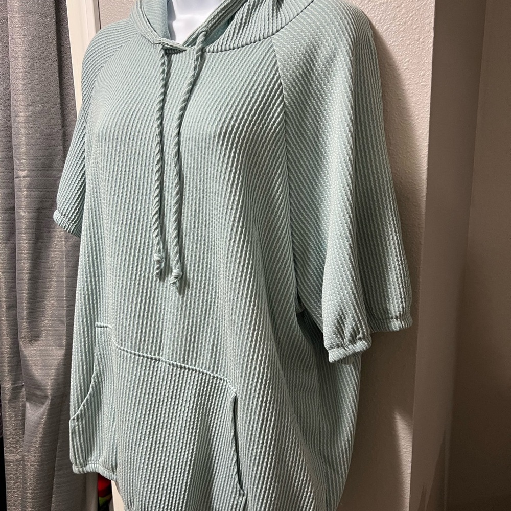 Light blue shirt - Picture 2 of 11